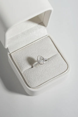 What You Need to Know About CTTW, or Carat Total Weight, Before Buying a Ring