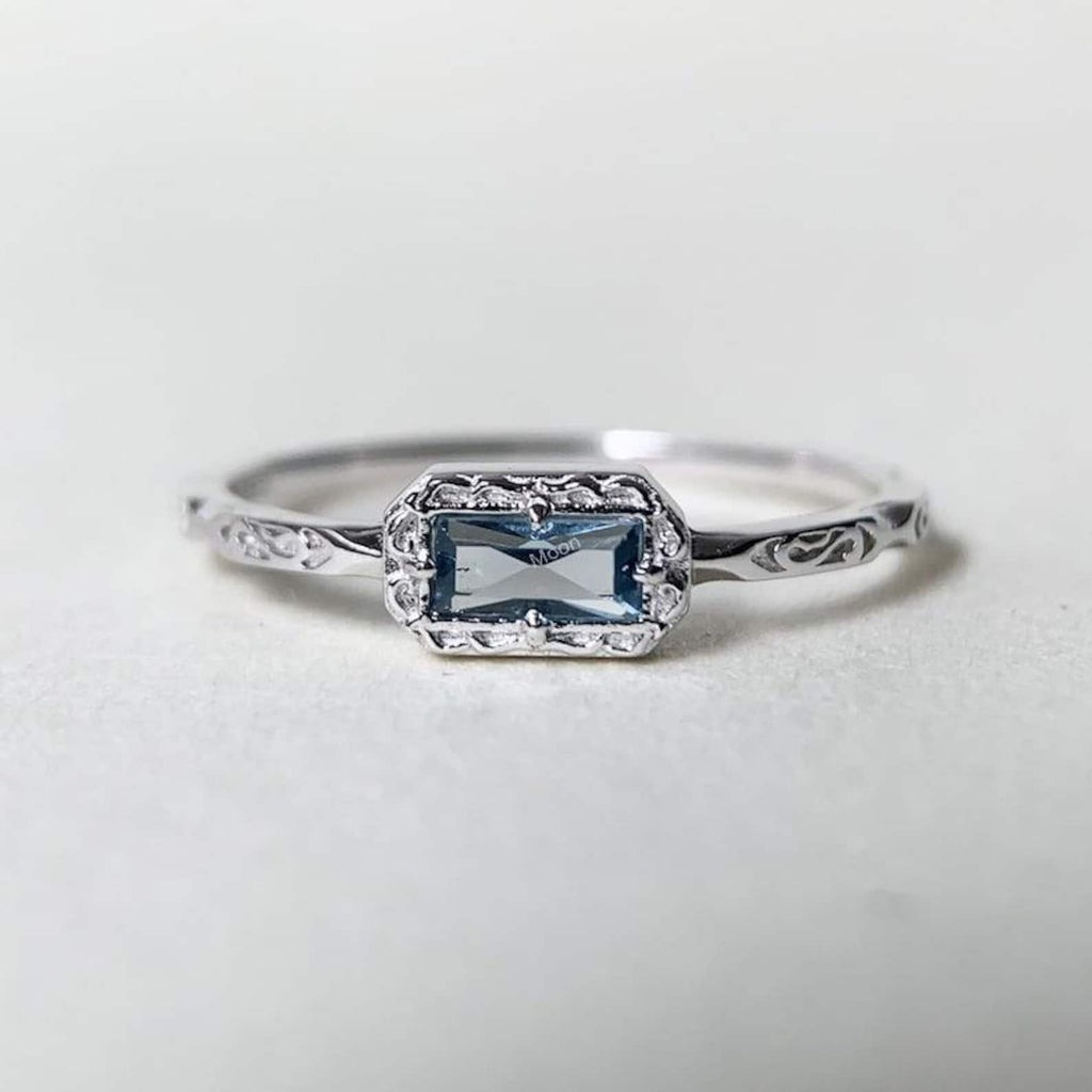 Baguette Aquamarine Ring Front