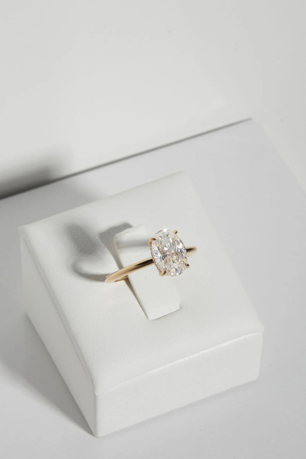 Modern Solitaire Oval Moissanite Gold Engagement Ring