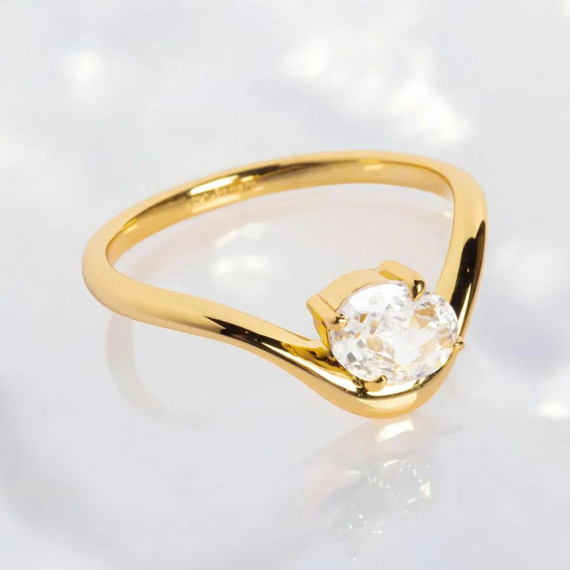Oval Cut Moissanite Engagement Ring