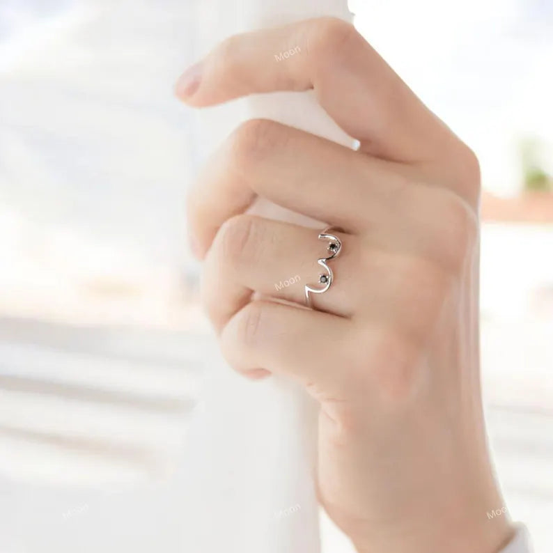 18k Lesbian ring for Pride Month Black Color With Model Hand
