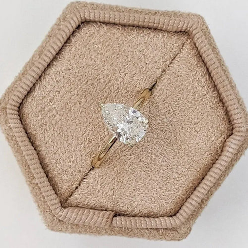 2 CT Pear Cut Moissanite Engagement Ring