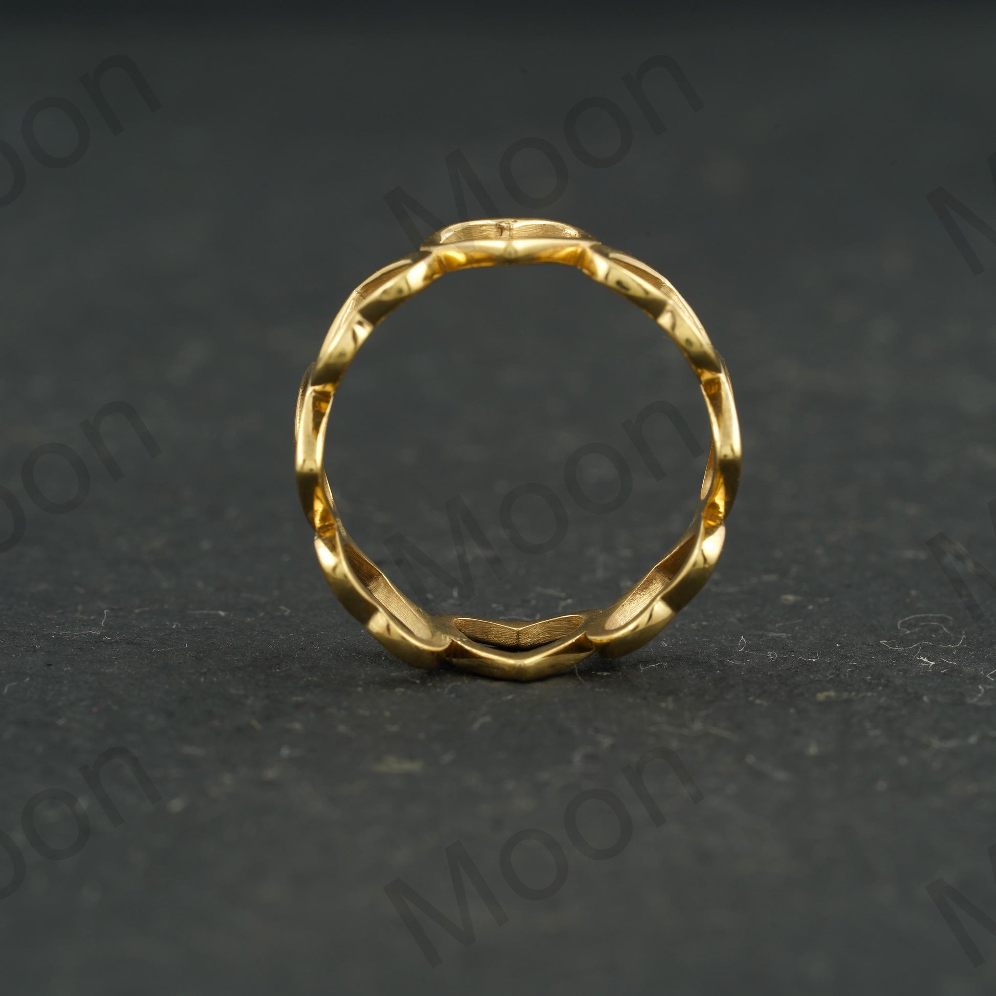 Heart Shaped Open Band Round