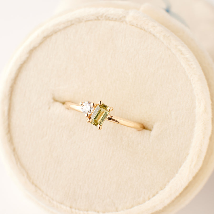 Baguette Birthstone Ring - Peridot in 14k Rose Gold With Box